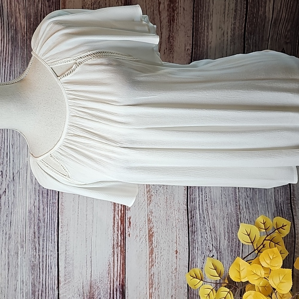 MUSTARD SEED FLARED SLEEVE WHITE GUAZE PULLOVER TOP
